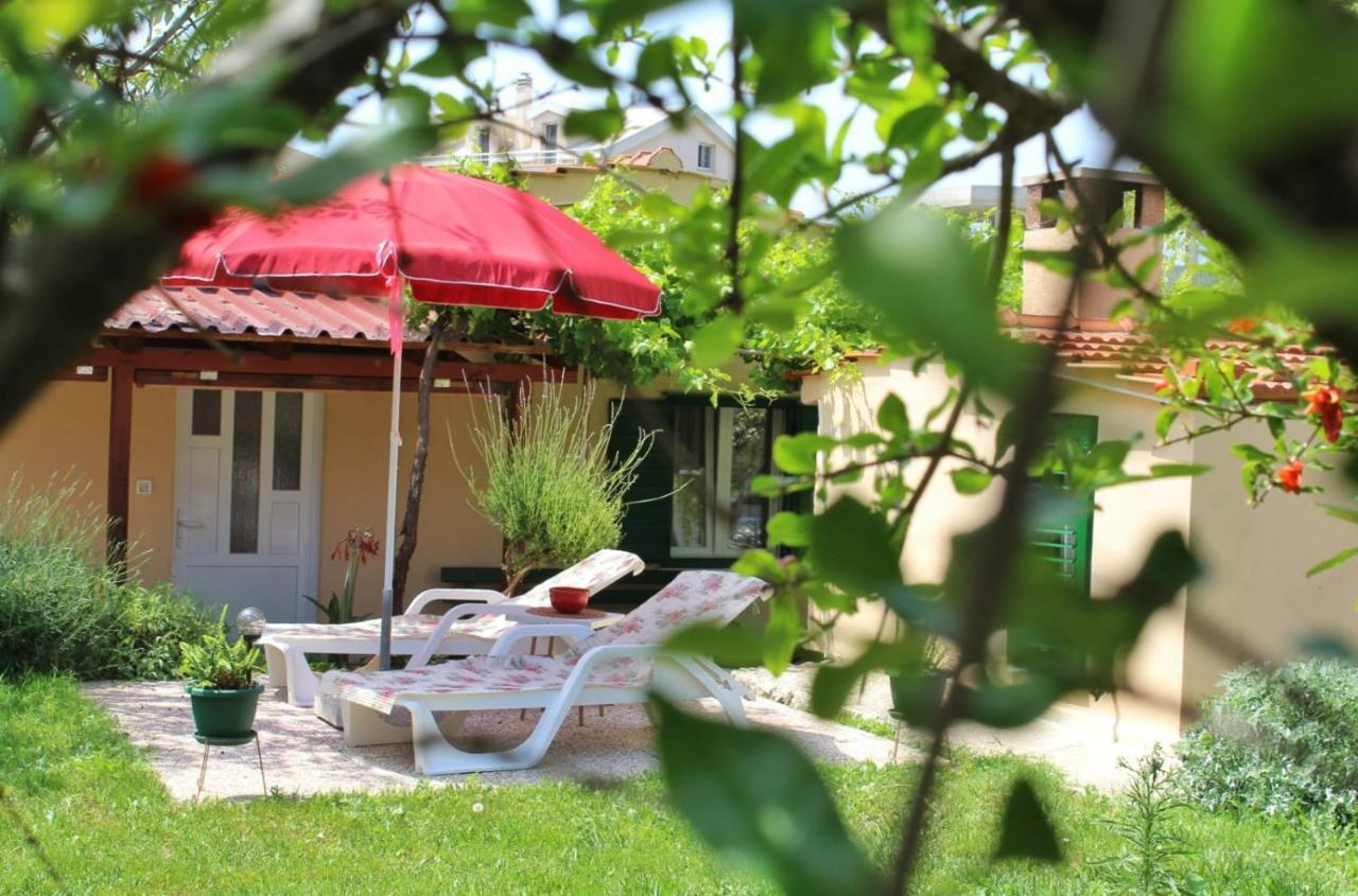 Apartment Taja, Cijela Kuca I Vrt Samo Za Vas Split Buitenkant foto