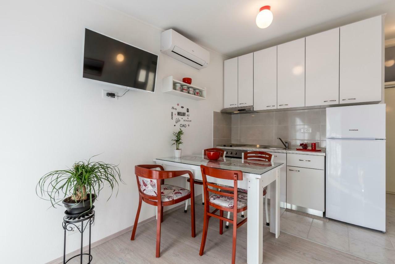Apartment Taja, Cijela Kuca I Vrt Samo Za Vas Split Buitenkant foto